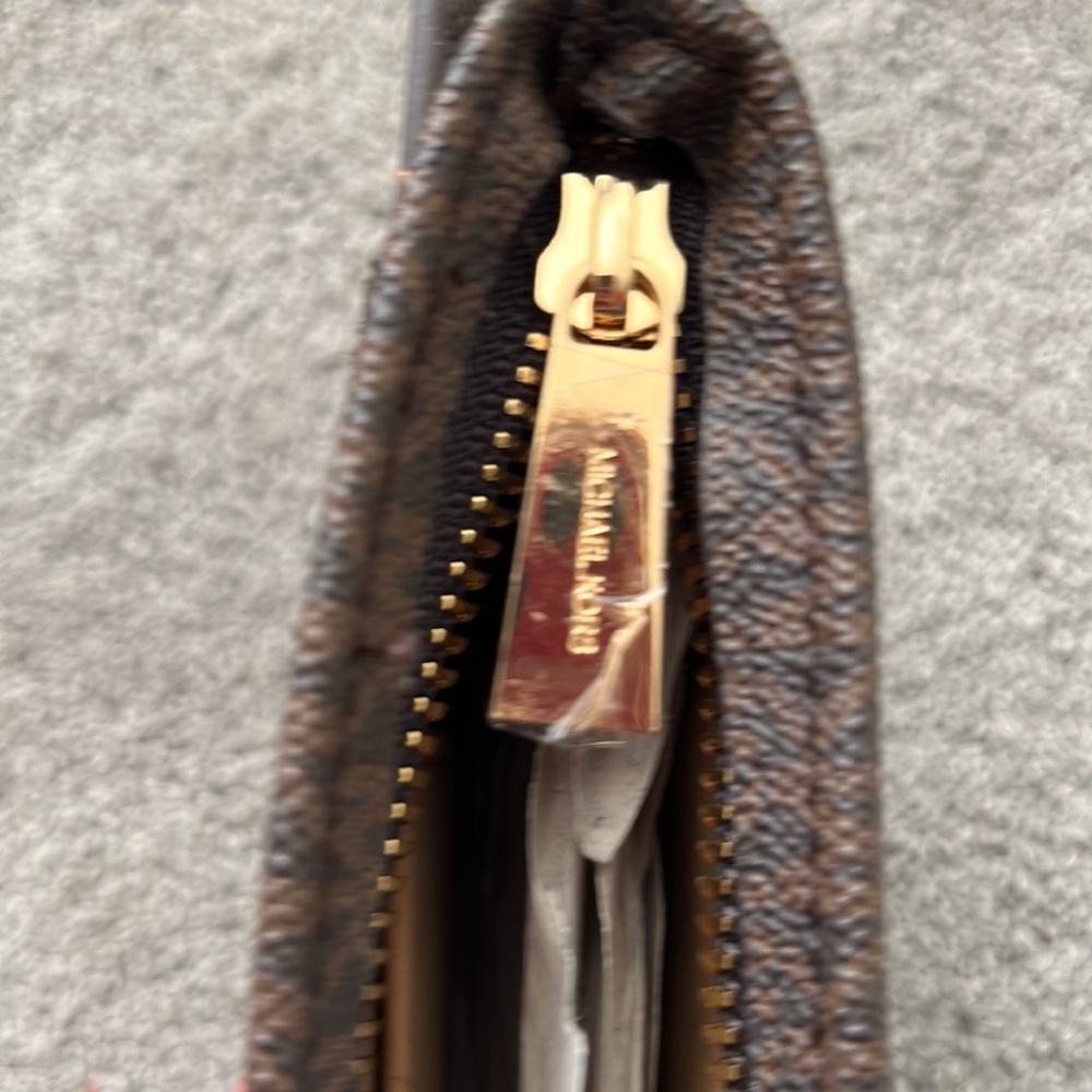 Michael Kors Gorgeous Belt Bag~ BRAND NEW - Picture 7 of 7